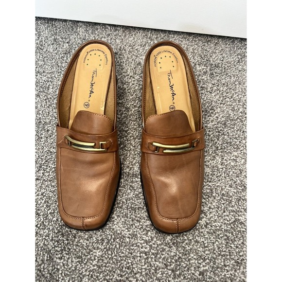 Thom Mcan Leather Heel Slip On Loafer mule Women’s 9 Gold Detail Block Heel - Picture 5 of 13